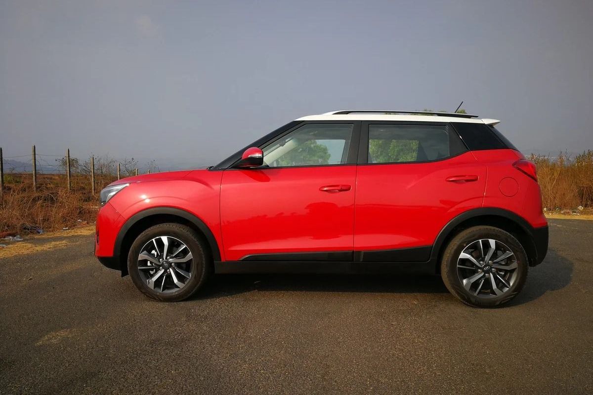 Mahindra XUV300 (2019) Specs & Pricing