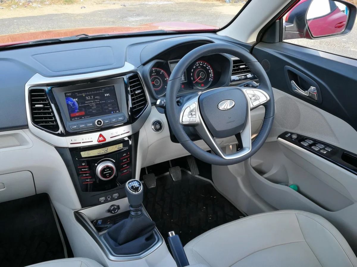 Mahindra XUV300 (2019) Specs & Pricing