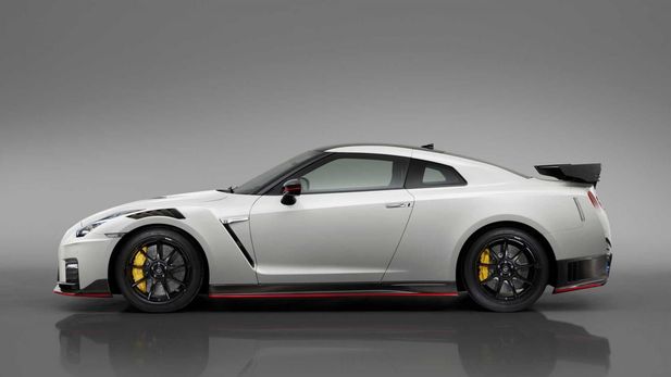 Nissan Upgrades Nismo GT-R