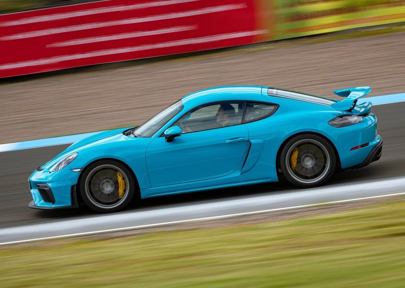 Porsche 718 Cayman GT4 2019 Price In South Africa porsche-718-cayman-gt4-2019-price-in-south-africa