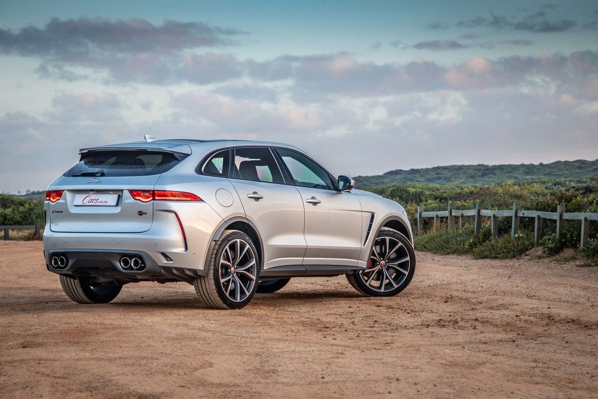 Jaguar FPace SVR (2019) Review