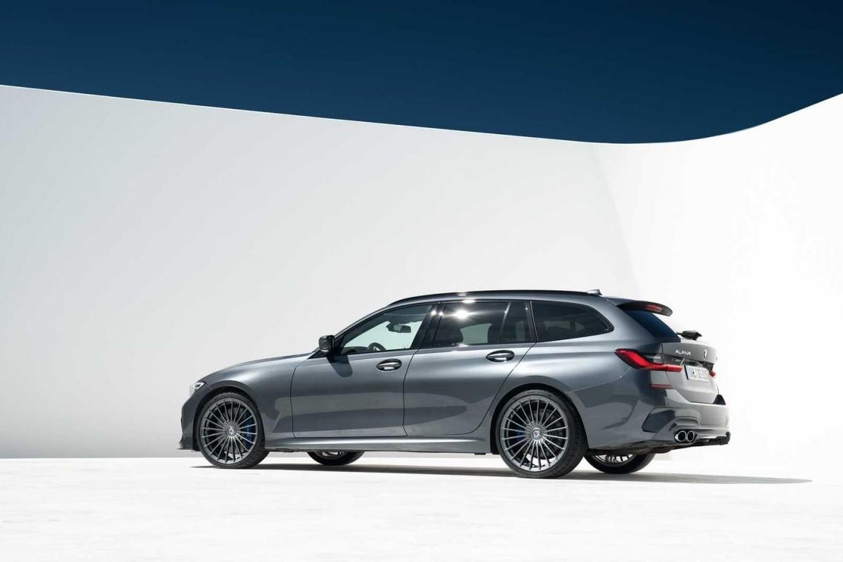Alpina Goes M3 Hunting with Diesel