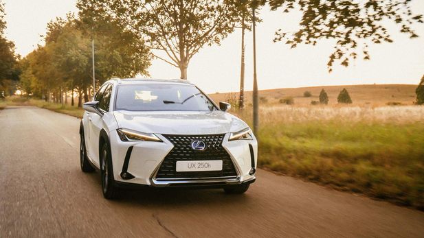 Lexus adds entry-level hybrid to UX range