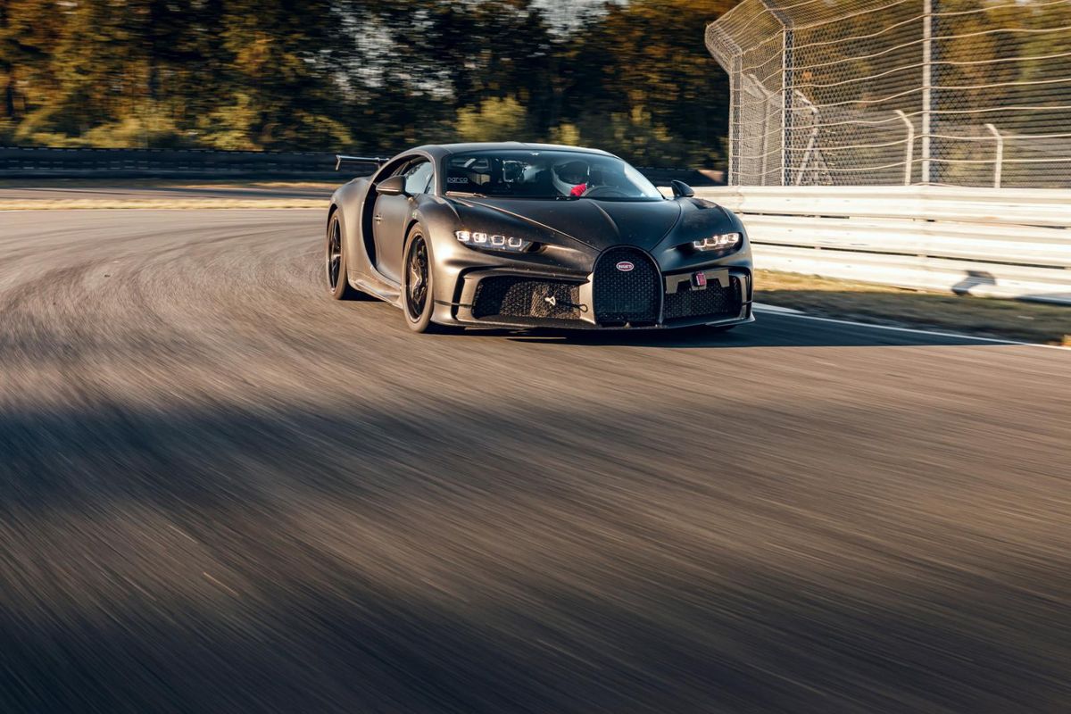 Bugatti Chiron Pur Sport on Track [w/video]