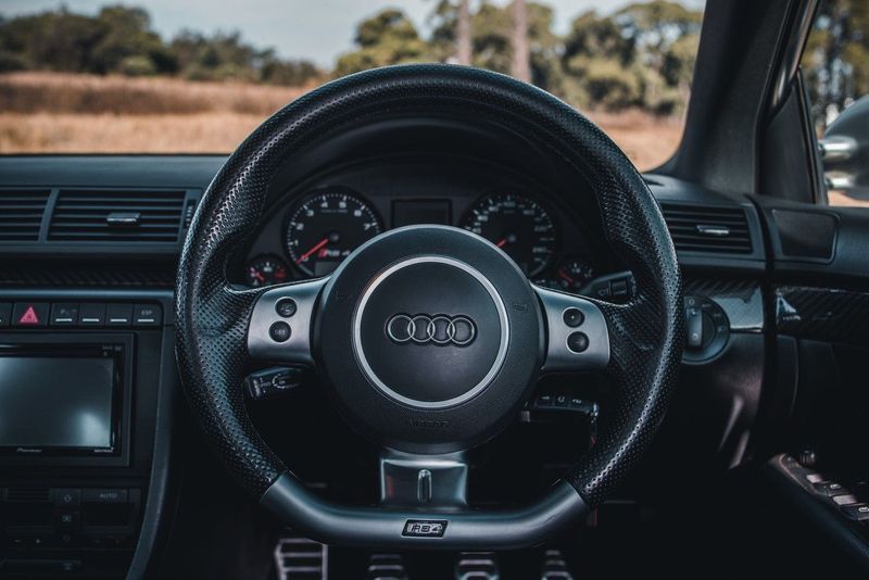 Rs4 b7 deals steering wheel