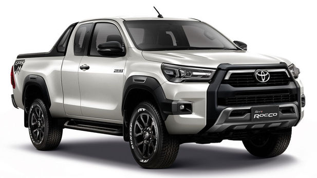 More details: Facelifted 2020 Toyota Hilux