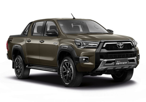 More details: Facelifted 2020 Toyota Hilux