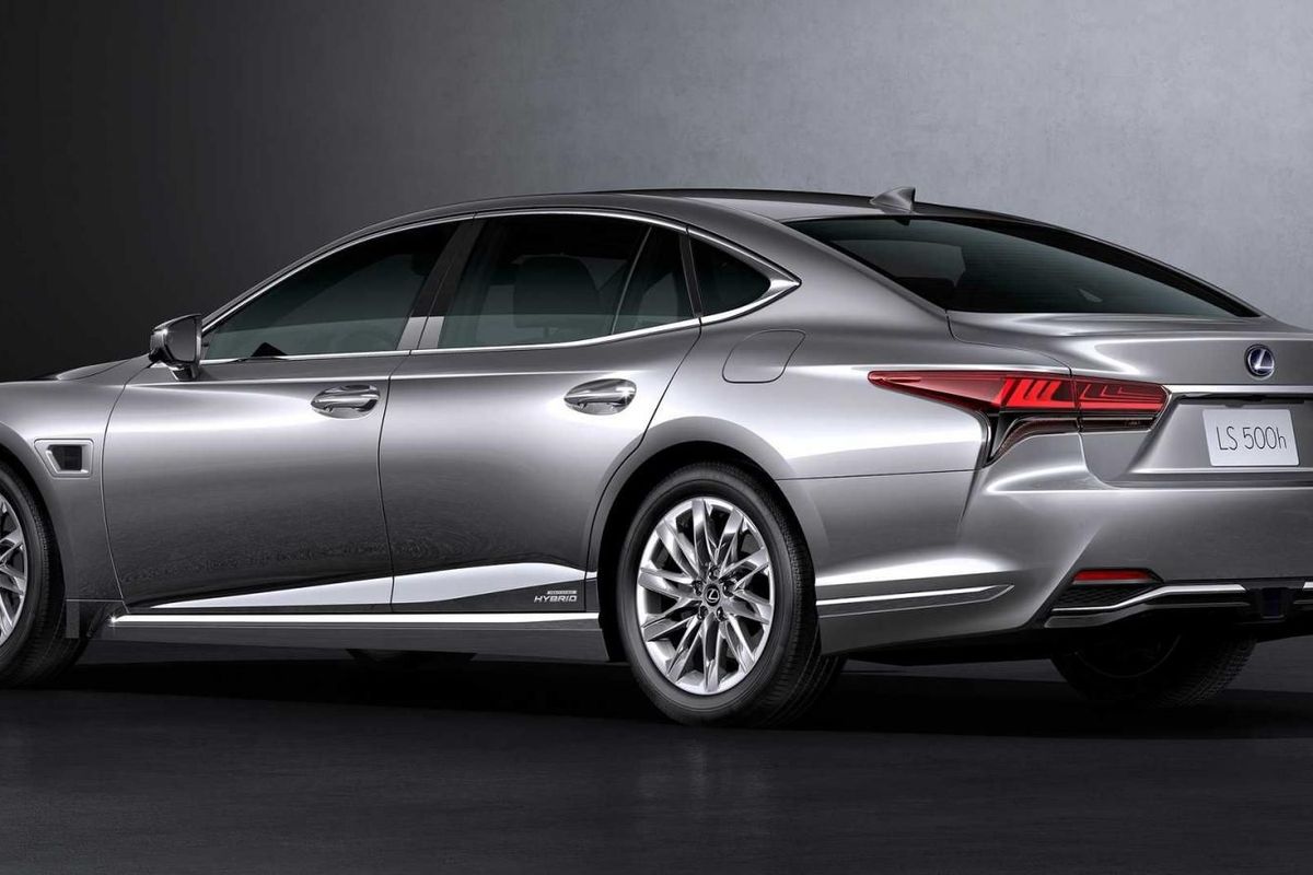 Updated Lexus LS Revealed