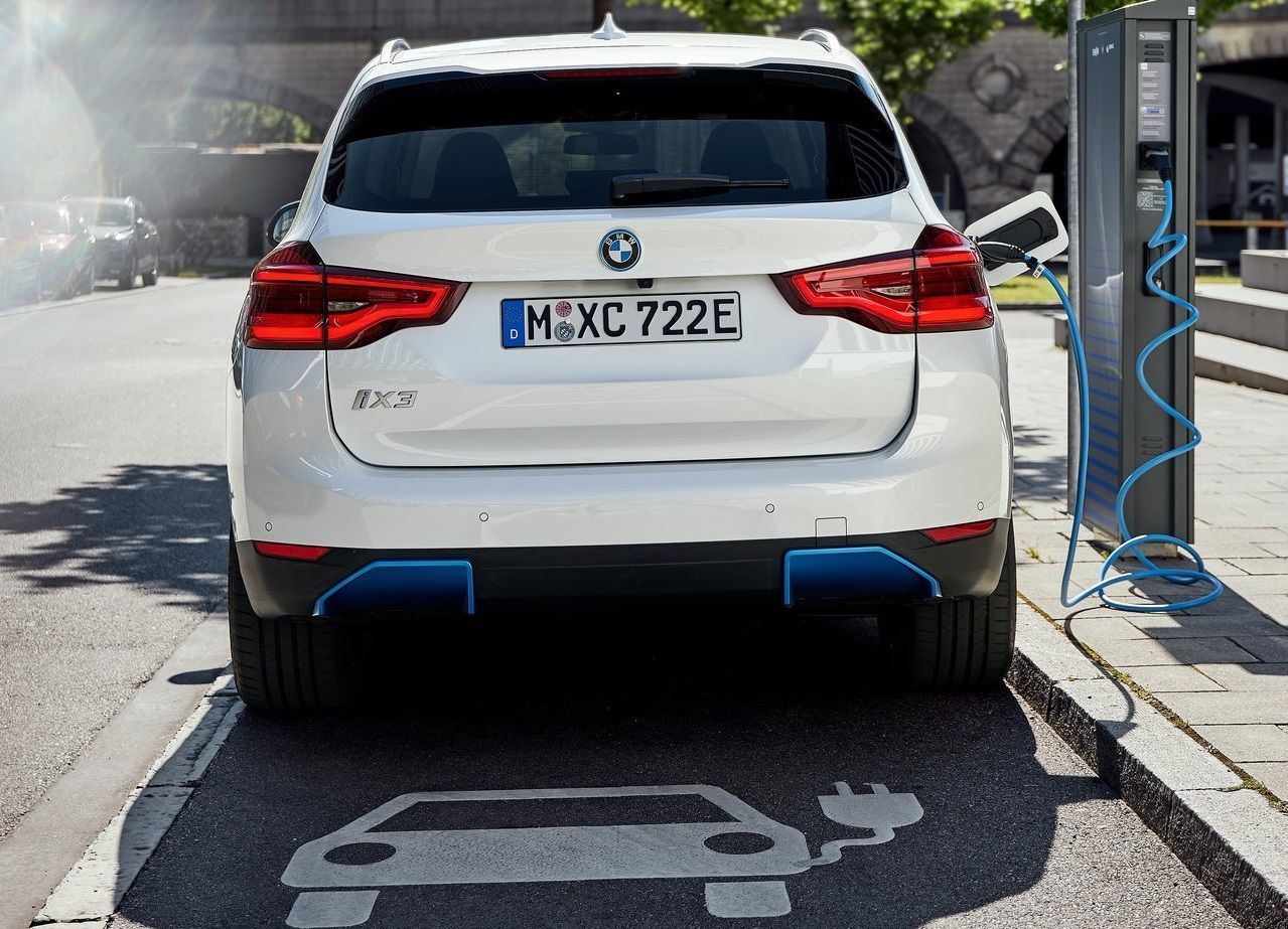 More BMW Electric Cars Coming, Less CO2