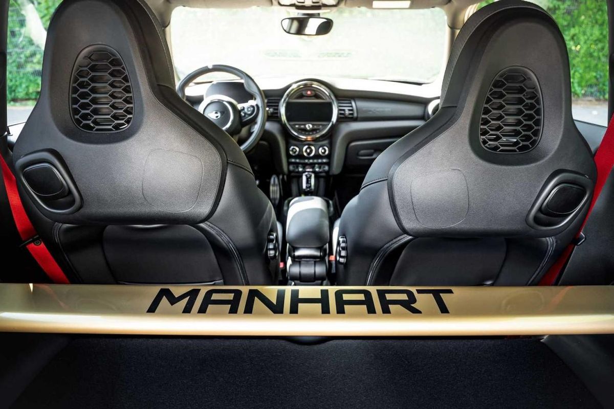 Gold-and-Black Austin Mini Cooper S Looks Like Manhart Got Into