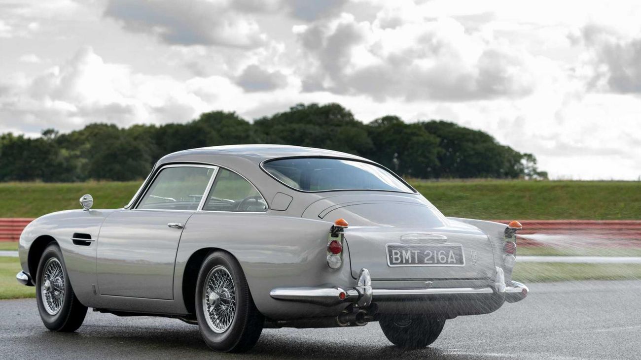 Aston Martin DB5 Goldfinger Continuation [w/video]