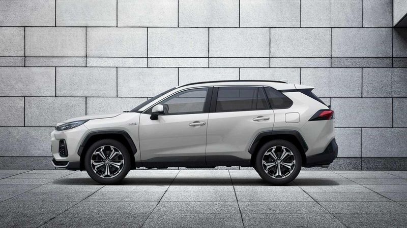 Suzuki Across Is A Rebadged Toyota RAV4