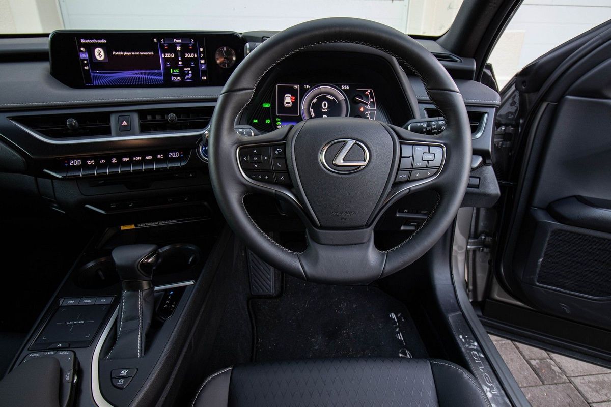 Lexus Ux 250h Ex (2020) Review