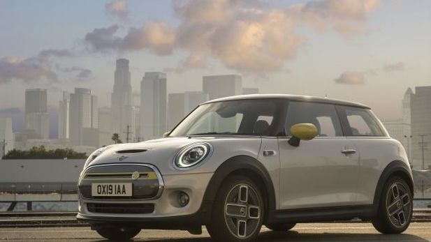 All-Electric MINI Cooper SE (2020) Specs & Price