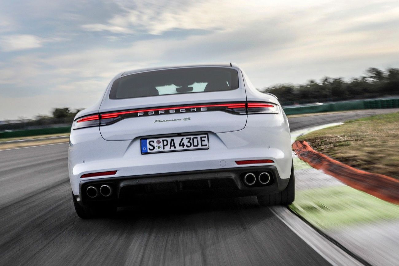 2021 Porsche Panamera Revealed