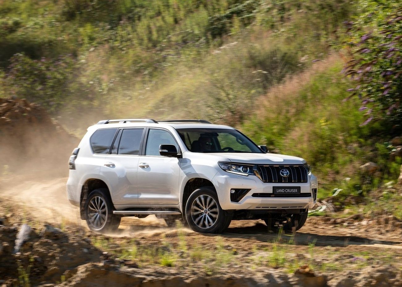 Toyota Updates Land Cruiser for 2021