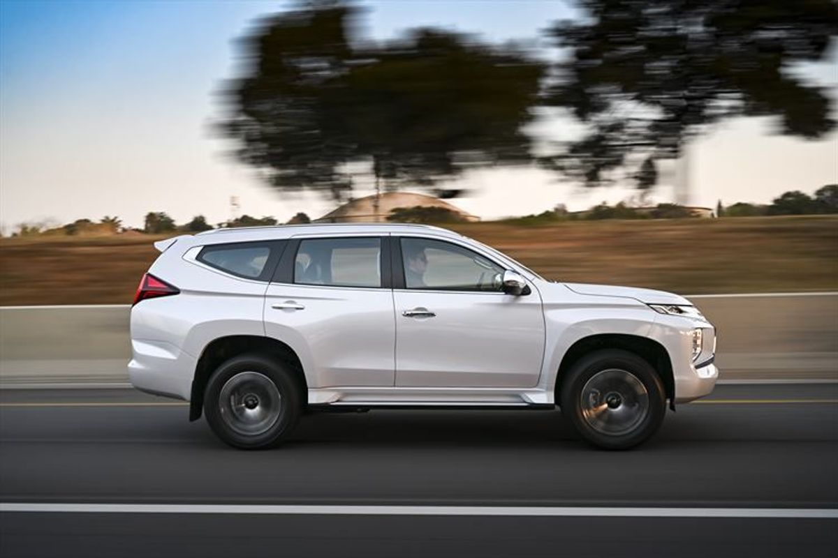 Updated Mitsubishi Pajero Sport (2020) Specs & Price