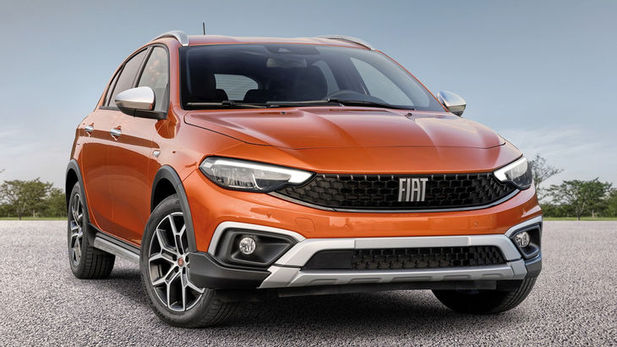 Fiat updates Tipo, adds Cross variant