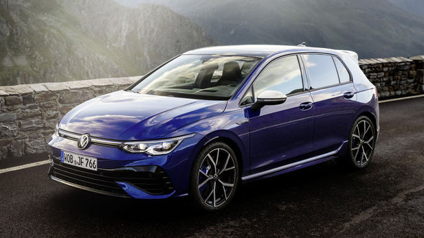 Golf 8 R revealed with 235 kW, optional drift mode