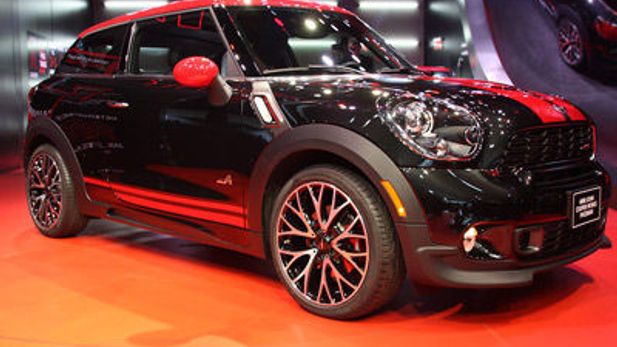 MINI JCW Paceman debuts at 2013 Detroit Auto Show