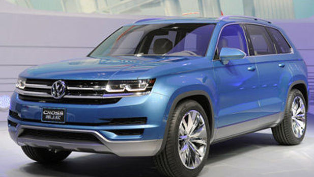 Volkswagen CrossBlue SUV Concept unveiled in Detroit