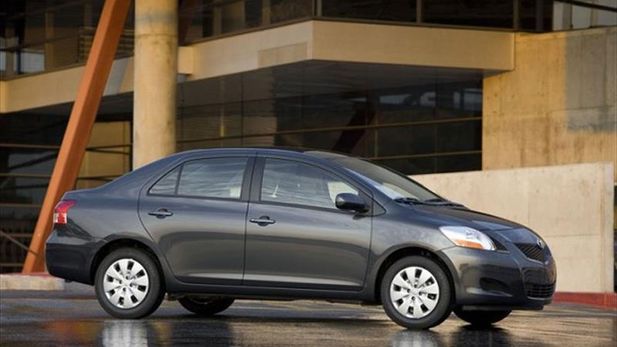 Toyota Yaris Zen3 Sedan 1,3 Spirit (2010) Driving Impression