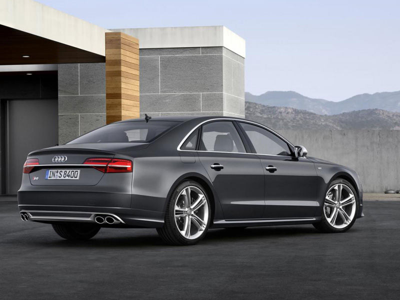 Audi A8 Facelift Revealed