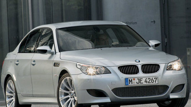 BMW M5 (2005) Driving Impression