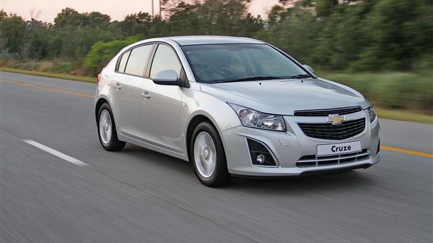 Chevrolet Cruze Hatchback debuts in Paris
