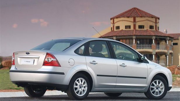Ford Focus Sedan 1,6 Trend (2005) Driving Impression
