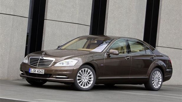 Mercedes-Benz S350 7G-tronic (2009) Driving Impression  