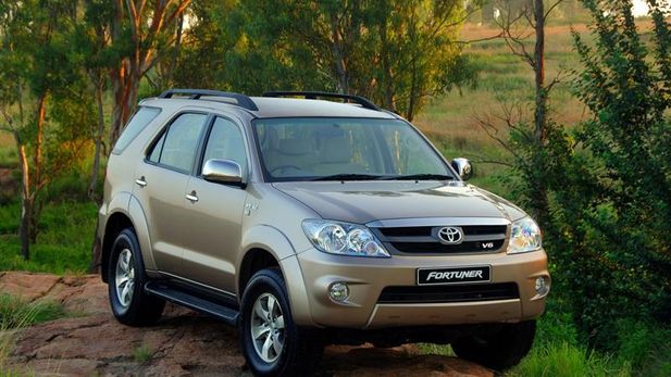 Toyota Fortuner 4,0 V6 4×4 Automatic (2006) Driving Impression