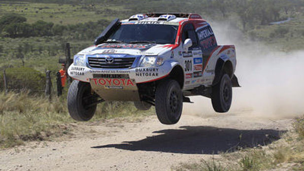 Giniel de Villiers holds second place at 2013 Dakar Rally?