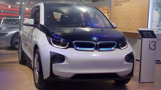 BMW i3 and i8 take green to a new level at the JIMS
