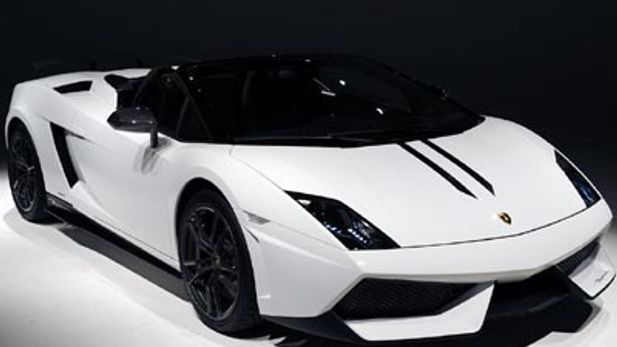 Lamborghini Gallardo LP 570-4 Spyder Performante debuts in LA
