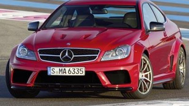 Mercedes-Benz C 63 AMG Coupe Black Series breaks cover
