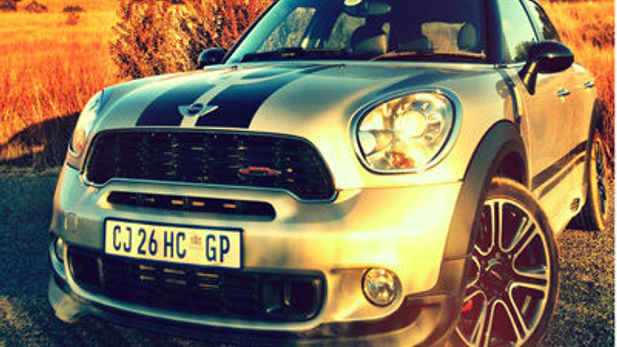 MINI JCW Countryman Review