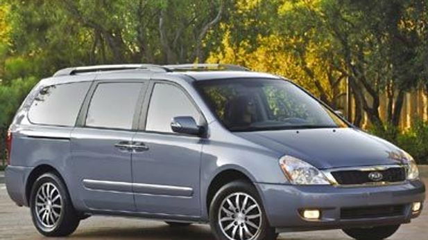 2011 Kia Sedona Revealed