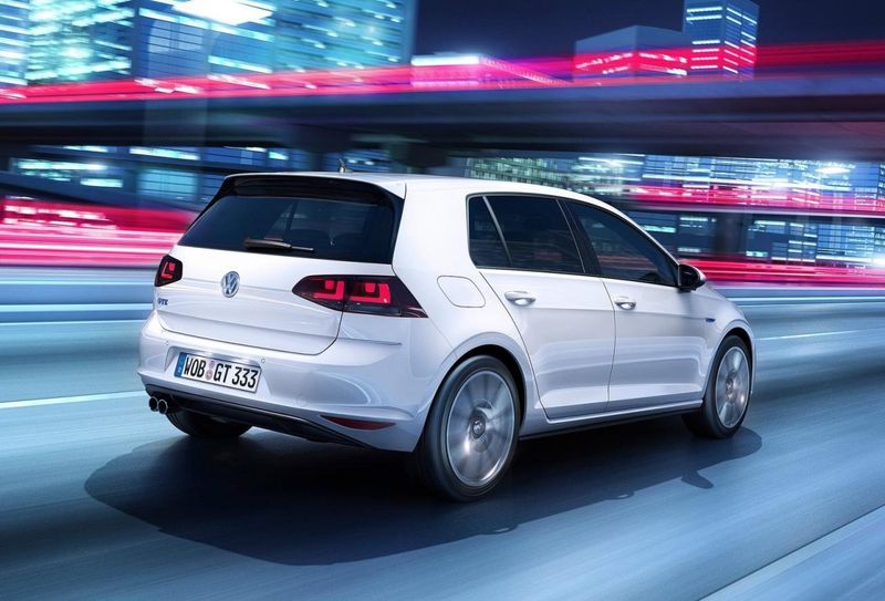 Volkswagen Golf GTE Sports Plug-In-Hybrid Revealed