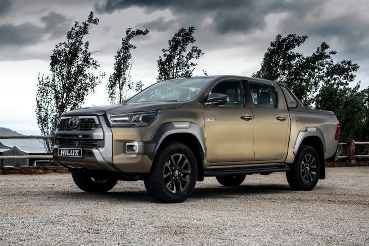 Toyota hilux 2020 года