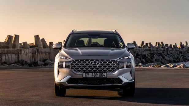 Hyundai Santa Fe (2021) Specs & Price