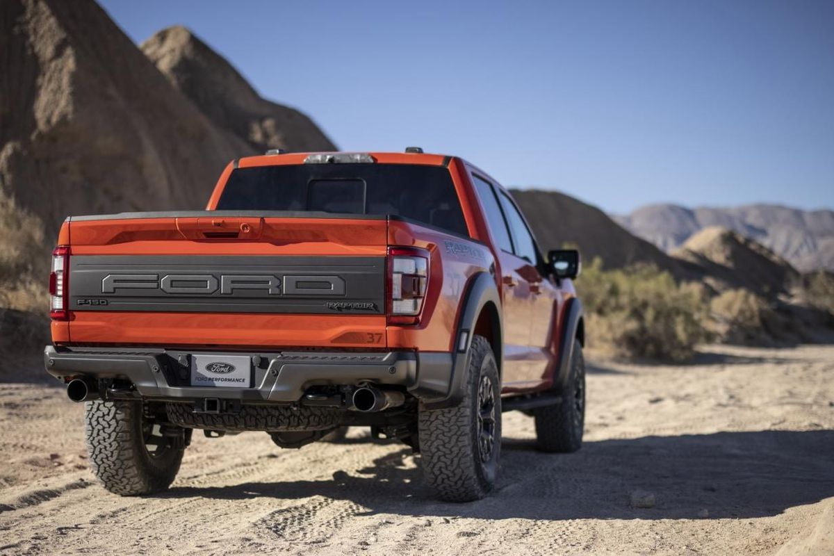 ford-release-raptor-version-of-f-150