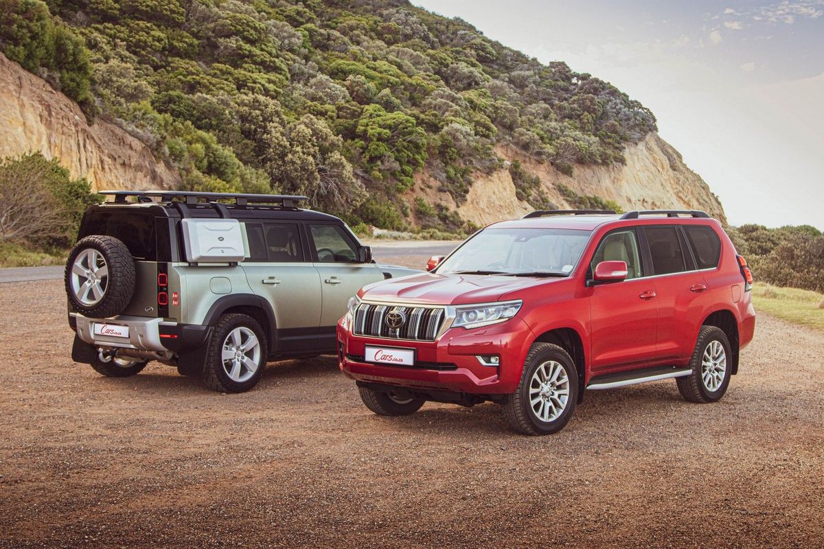 Comparison: Land Rover Defender vs Toyota Prado
