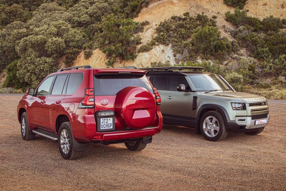Comparison: Land Rover Defender vs Toyota Prado