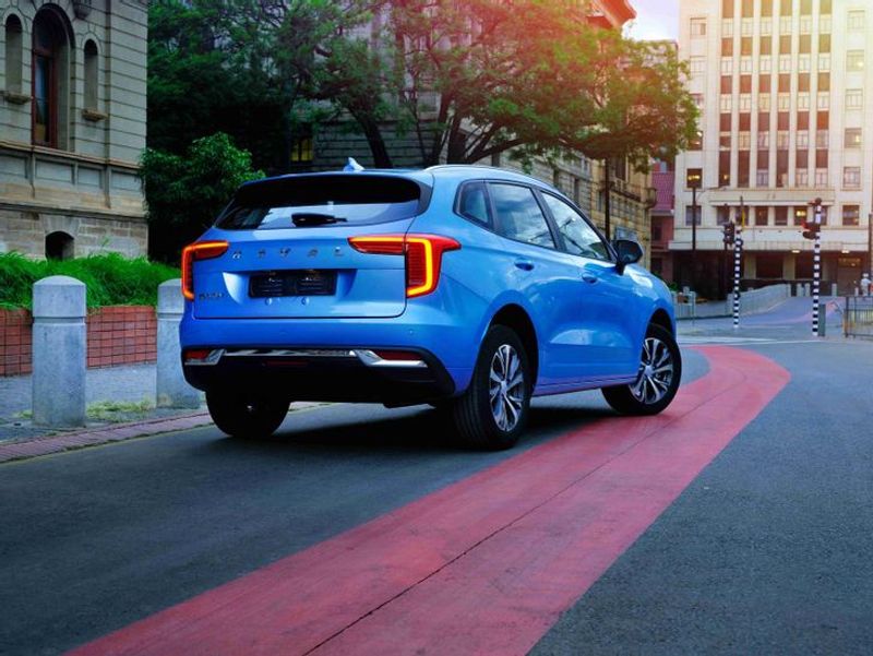 Haval Jolion rear view