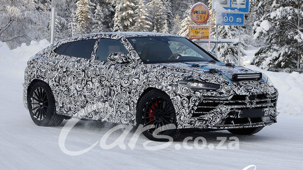 Spy Shots: 2022 Lamborghini Urus Evo