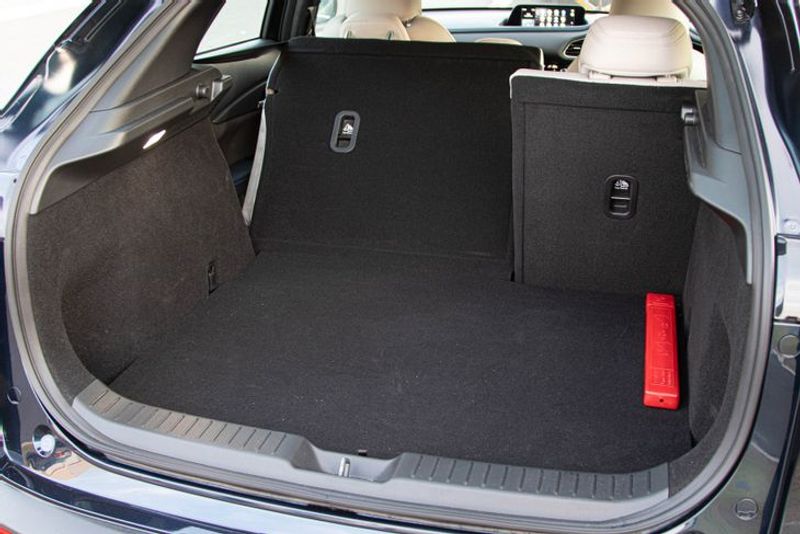 Mazda-CX-30-boot