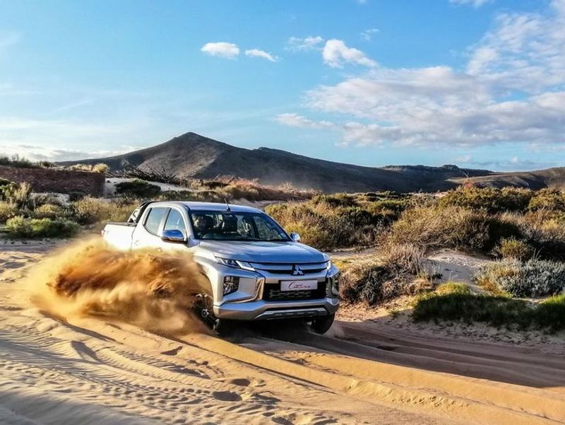 Mitsubishi Triton offroad