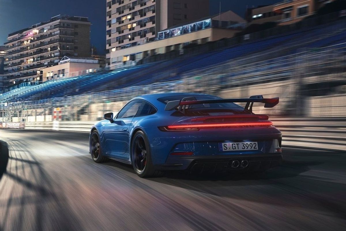 Updated Porsche 911 GT3 RS Revealed