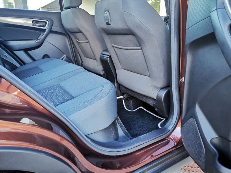 Toyota-Urban-Cruiser-legroom